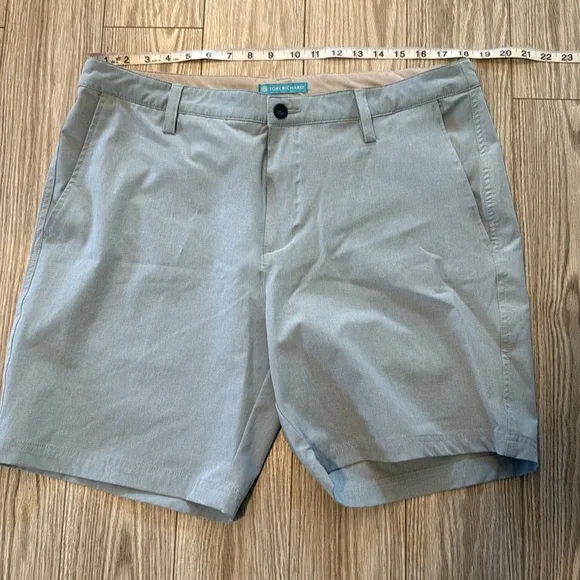 Tori Richard Shorts - Picture 2 of 8